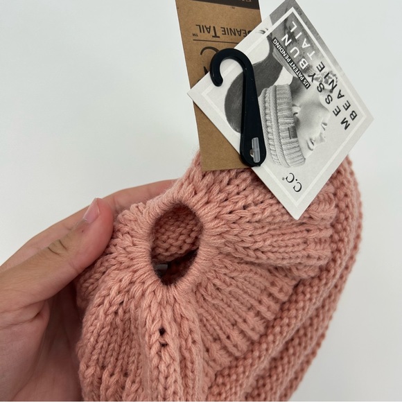 CC Messy Bun Beanie Hat - Picture 3 of 3
